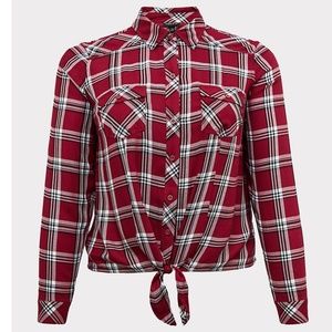 Torrid Women's Slim Fit Rayon Twill Crop Button-Up Shirt Top